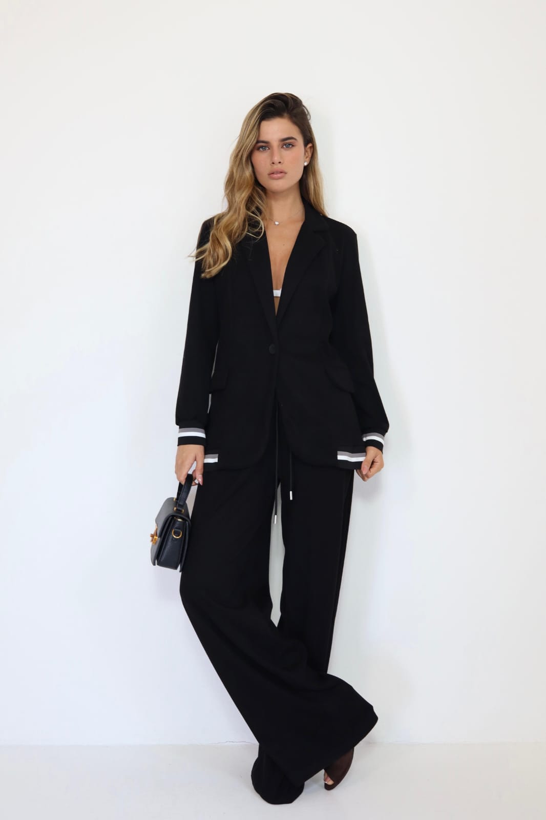 WhatsApp Image 2025-12-13 at 20.26.43 (1)