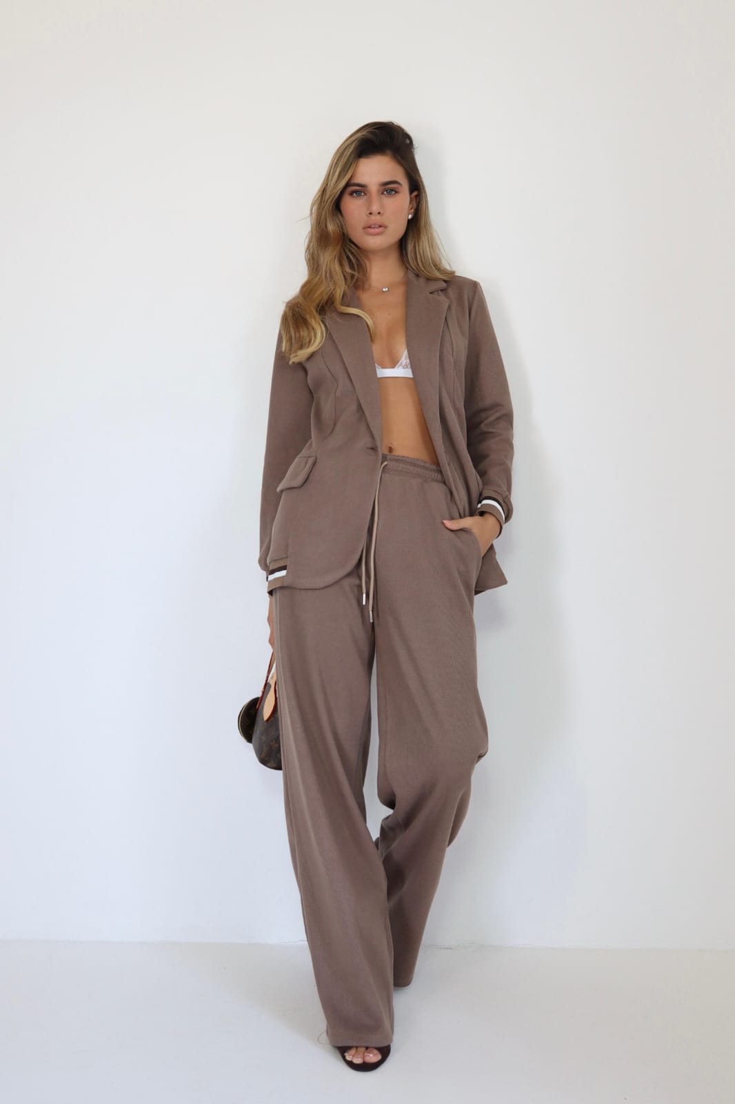 WhatsApp Image 2025-12-13 at 20.26.48 (2)