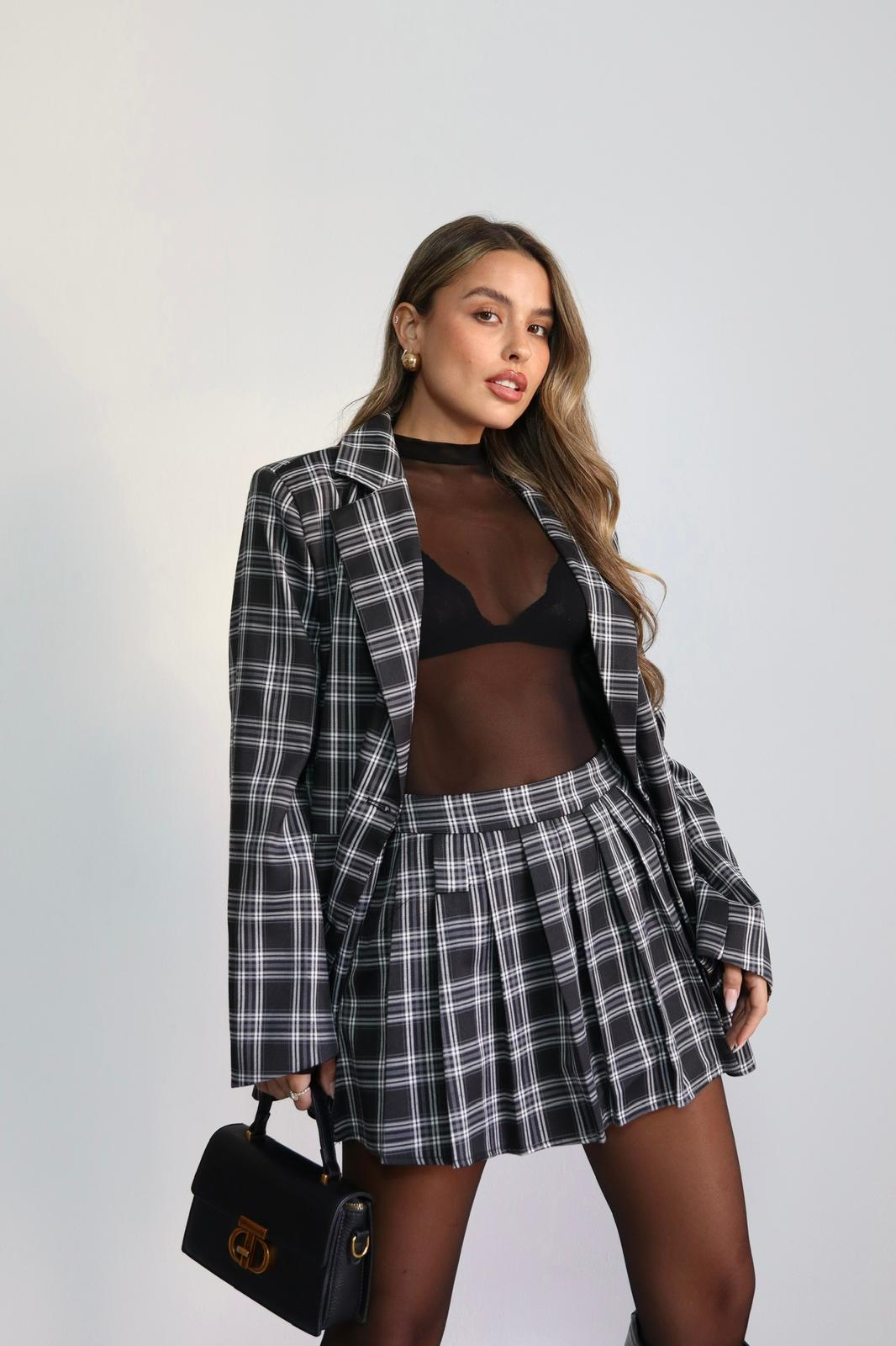 WhatsApp Image 2025-12-31 at 23.02.56